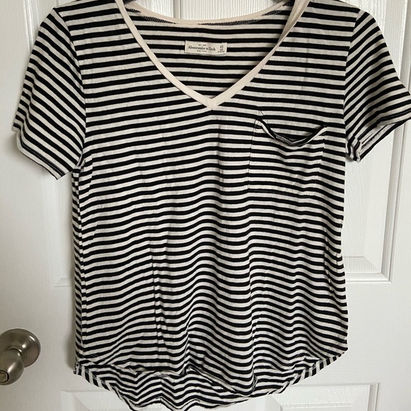 Abercrombie stripped t-shirt - Picture 4 of 4